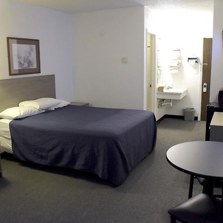 Yellowstone River Inn เกลนไดฟ์ ภายนอก รูปภาพ
